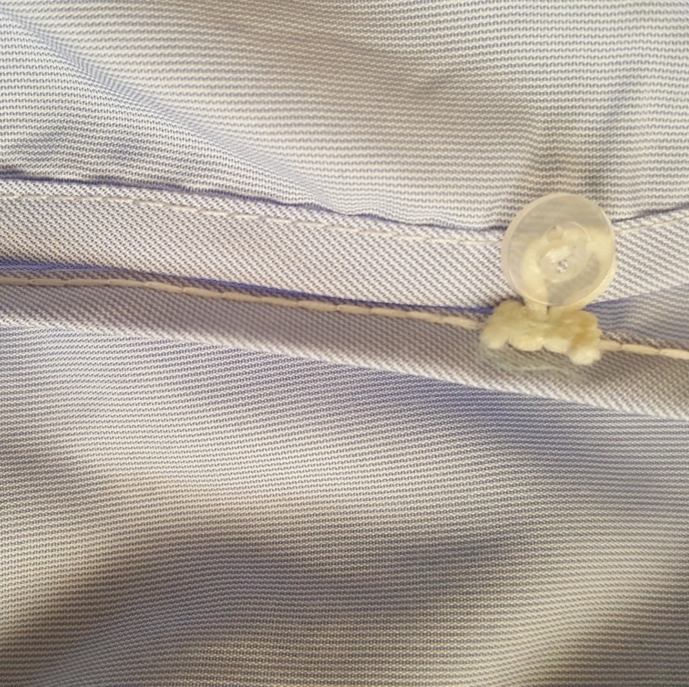 Cold shoulder button down top. - Picture 8 of 8